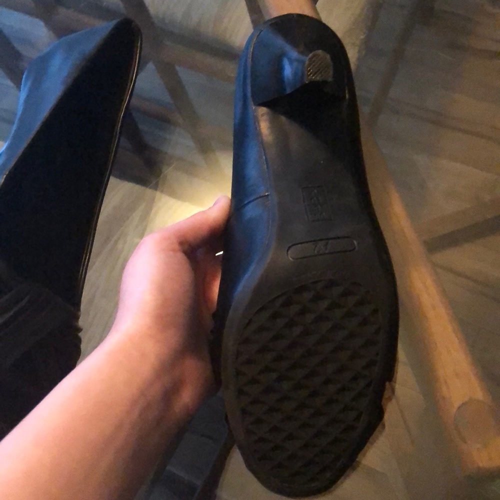 Heels - Picture 5 of 5
